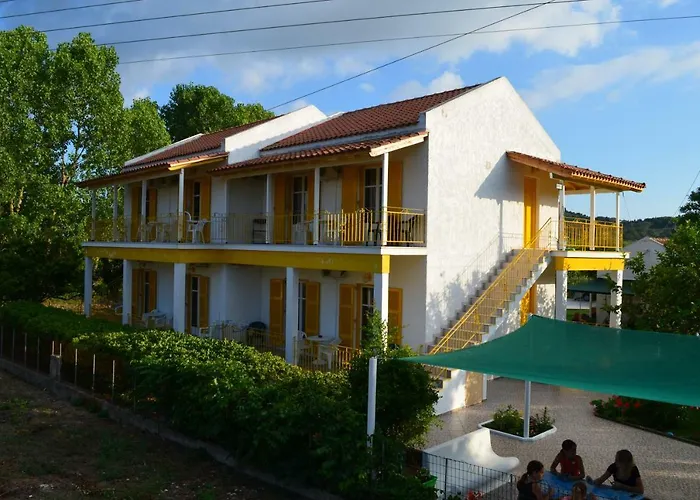 Yellow House Kavos